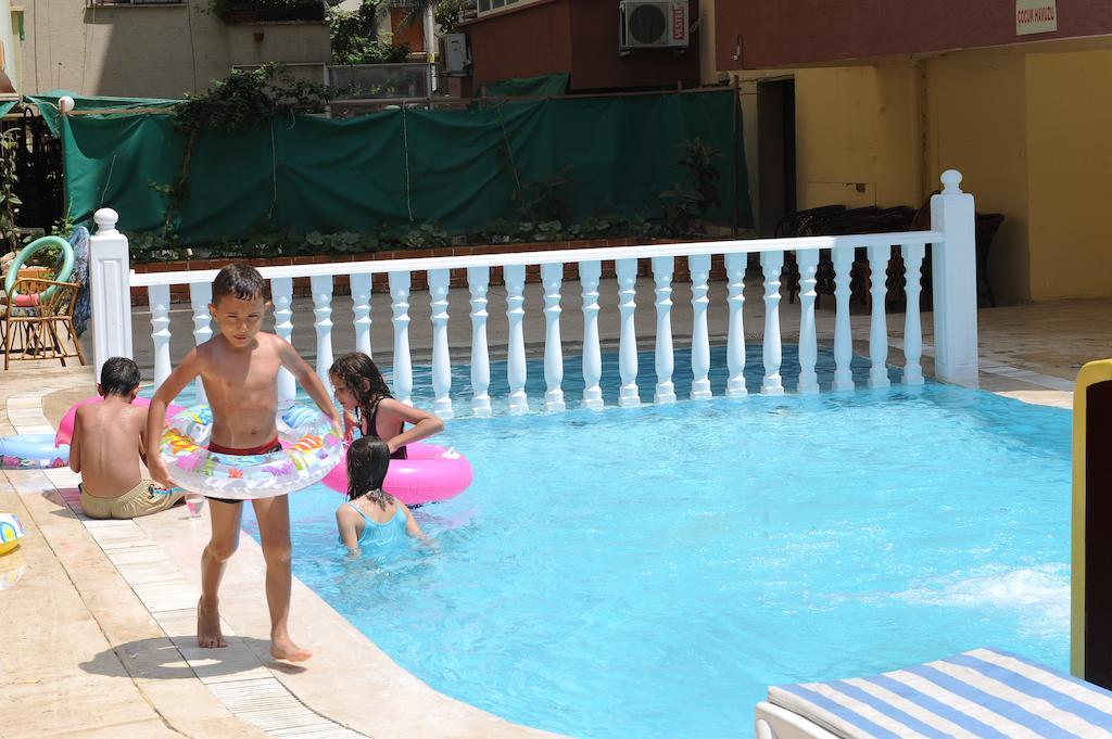 Holiday World Hotel Alanya Eksteriør billede